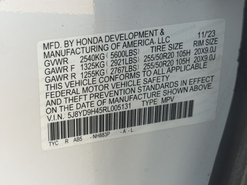 Certified 2024 Acura MDX w/ Technology Package FWD image 36