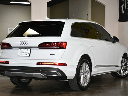 Used 2023 Audi Q7 3.0T Prestige w/ Prestige Package image 5