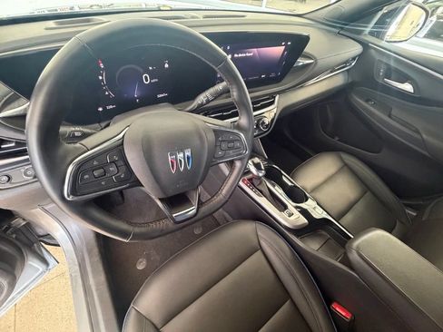 Used 2024 Buick Envista Sport Touring w/ Convenience I Package FWD image 19