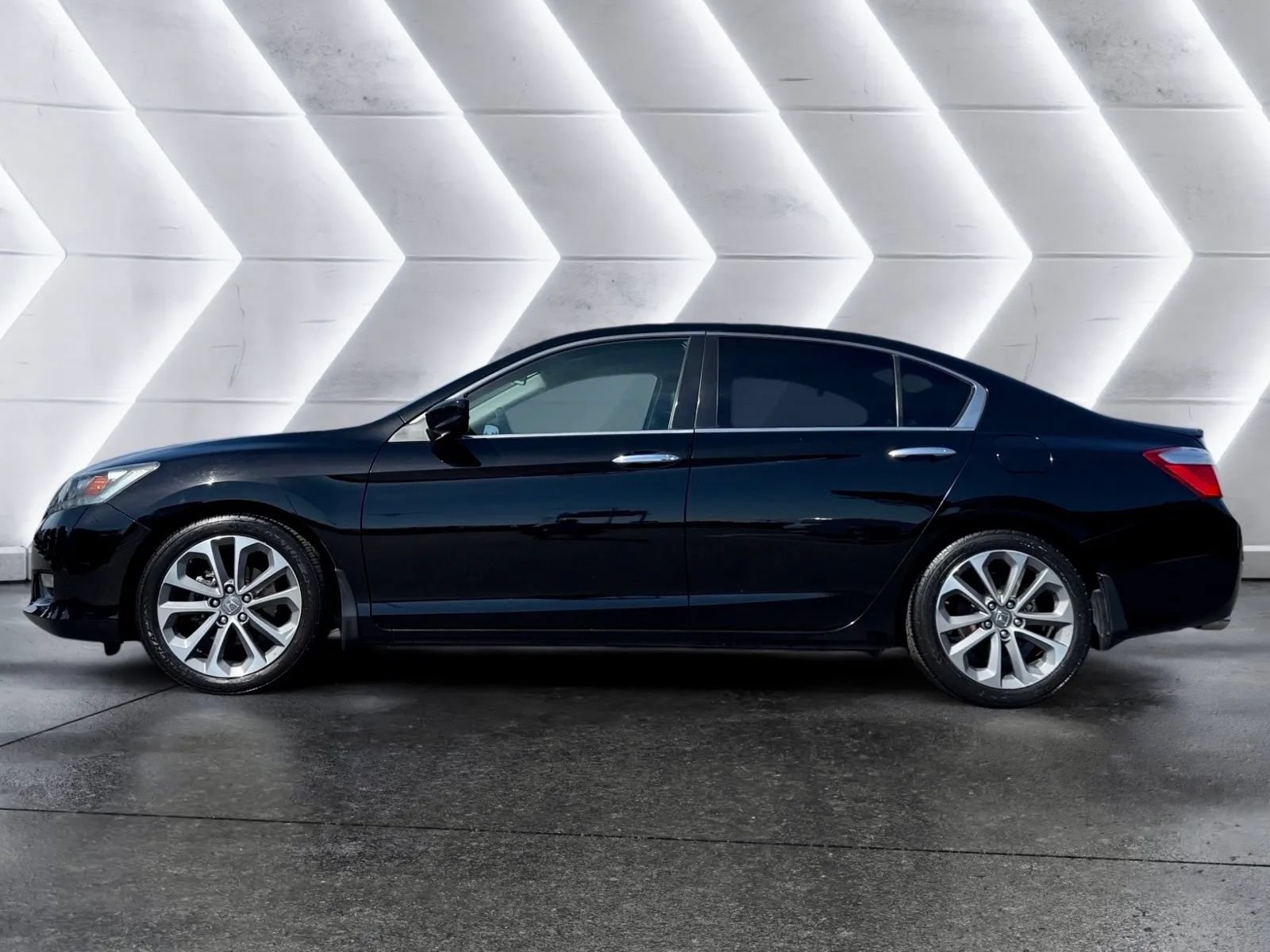 Used 2015 Honda Accord Sport image 5