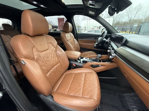 Used 2025 Kia Telluride SX Prestige X-Line image 25