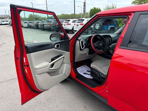 Used 2020 Kia Soul S FWD image 15