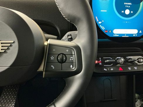 Certified 2025 MINI Cooper S FWD image 15