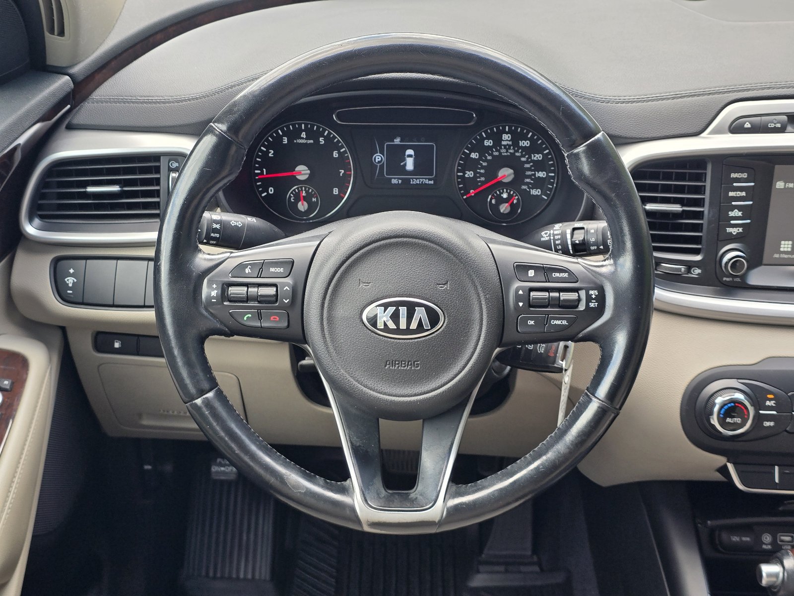 Used 2017 Kia Sorento w/ LX Convenience Package AWD/4WD image 13