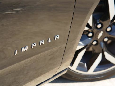 Used 2017 Chevrolet Impala Premier FWD image 19