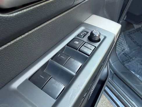 Used 2022 Toyota Tundra Limited image 12