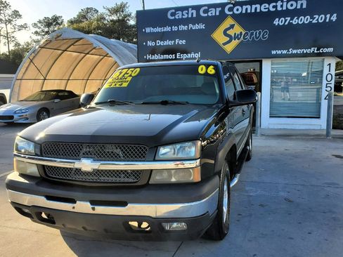 Used 2006 Chevrolet Avalanche Z71 w/ Sun And Sound Package image 2