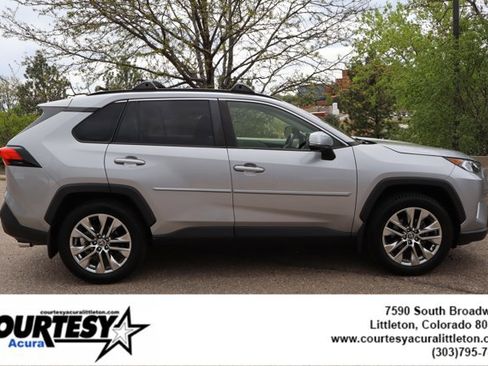 Used 2020 Toyota RAV4 XLE Premium AWD/4WD image 7