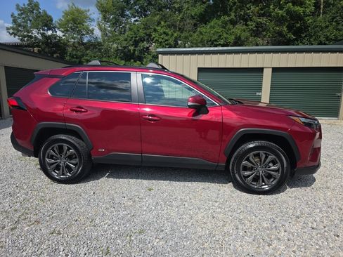 Certified 2023 Toyota RAV4 XLE Premium AWD/4WD image 8