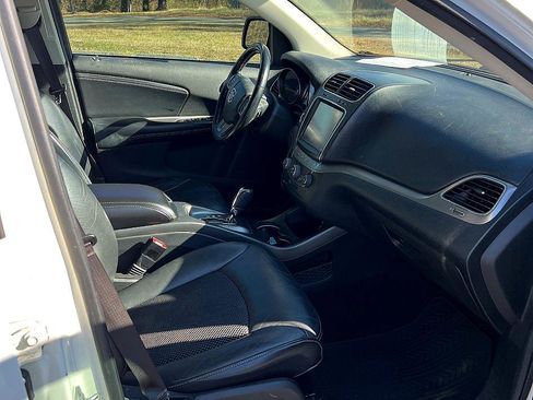 Used 2019 Dodge Journey Crossroad image 17
