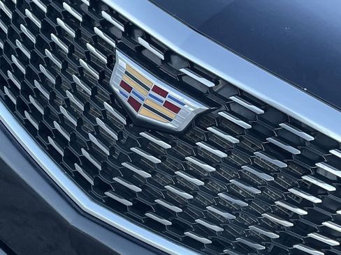 Used 2020 Cadillac XT5 Premium Luxury image 37