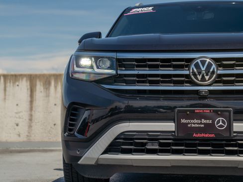 Used 2020 Volkswagen Atlas Cross Sport SEL Premium AWD/4WD image 7