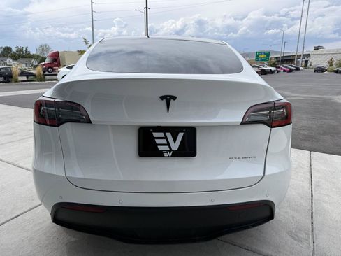 Used 2021 Tesla Model Y Long Range AWD/4WD image 7