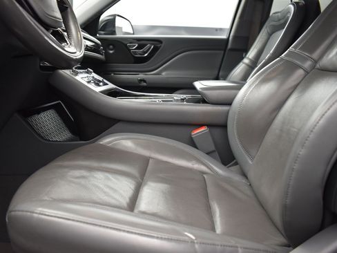 Used 2020 Lincoln Aviator Reserve w/ Class IV Trailer Tow Package image 13