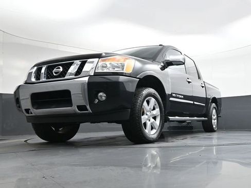 Used 2015 Nissan Titan SL w/ Utility Accessory Package image 33