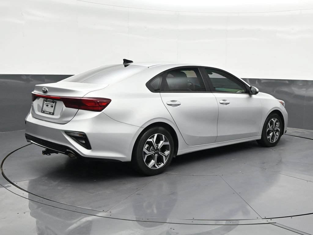 Used 2020 Kia Forte LXS FWD image 5