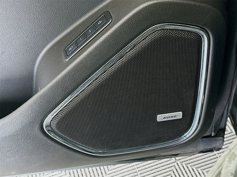 Used 2015 Chevrolet Suburban LT w/ Luxury Package image 19