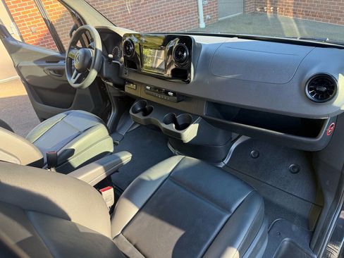 Used 2019 Mercedes-Benz Sprinter 170 image 39
