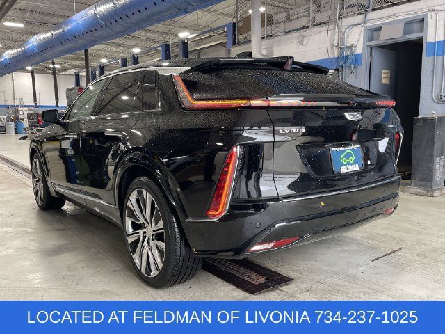 Used 2024 Cadillac Lyriq Luxury w/ LPO, Floor Liner Package AWD/4WD image 6
