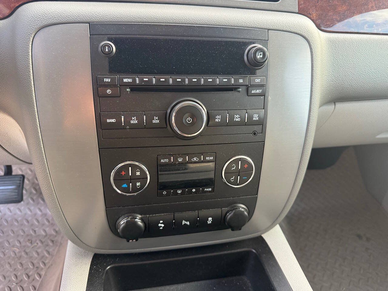 Used 2012 GMC Yukon SLT w/ SLT-2 Equipment Package AWD/4WD image 19