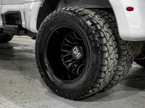 Used 2024 Ford F350 Lariat w/ FX4 Off-Road Package AWD/4WD image 63