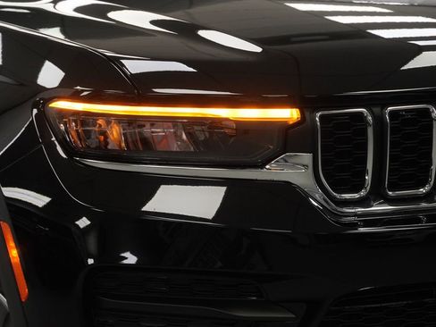 New 2026 Jeep Grand Cherokee Laredo X AWD/4WD image 5