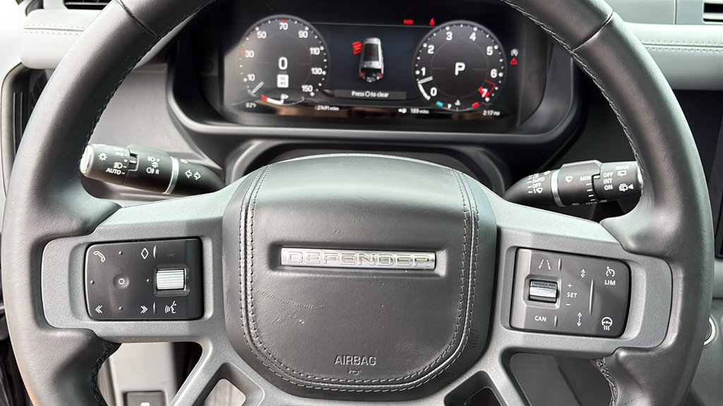 Used 2023 Land Rover Defender 130 X-Dynamic SE AWD/4WD image 12
