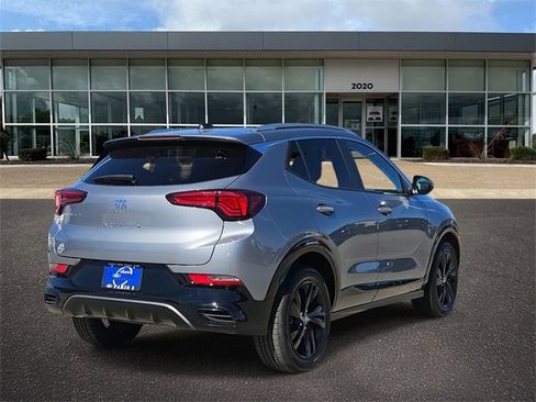 Used 2025 Buick Encore GX Sport Touring image 4