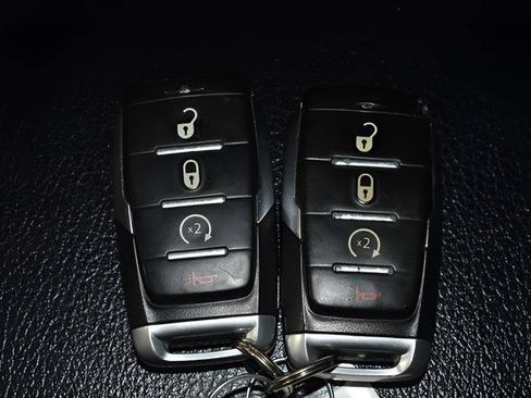 Used 2022 RAM 1500 Big Horn AWD/4WD image 18