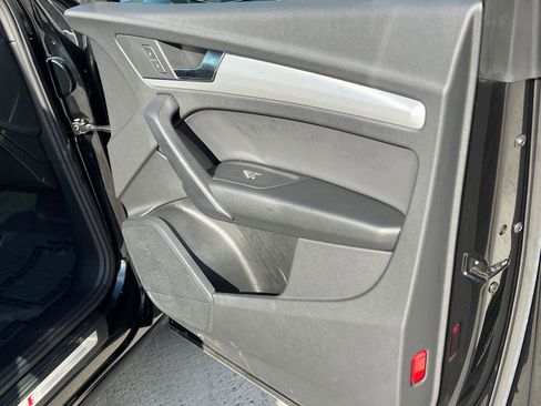 Used 2025 Audi Q5 2.0T Premium w/ Convenience Plus Package image 14