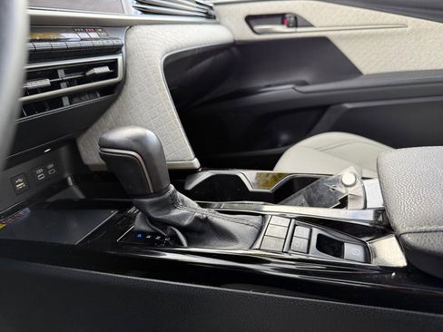 Used 2025 Toyota Camry XSE image 22