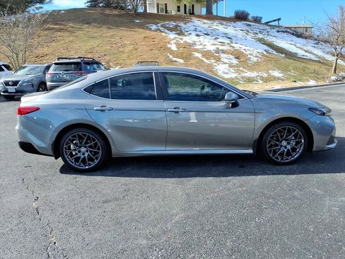 Used 2026 Toyota Camry XLE image 4