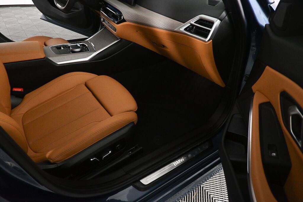 Used 2025 BMW 330i Sedan RWD image 19