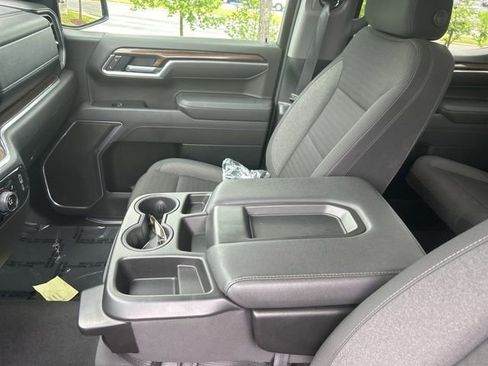 Used 2025 Chevrolet Silverado 1500 LT AWD/4WD image 11