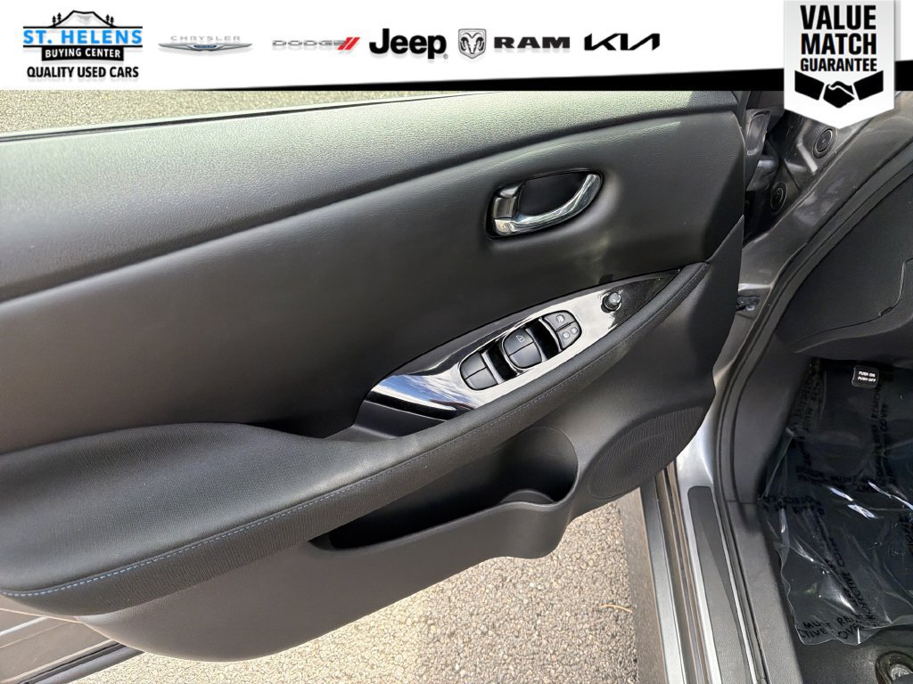 Used 2022 Nissan Leaf SV FWD image 16
