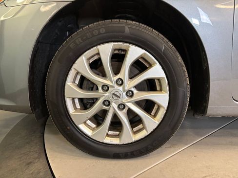 Used 2019 Nissan Sentra SV FWD image 23
