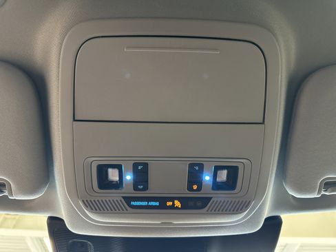 Certified 2022 Ford Explorer XLT w/ Equipment Group 202A image 40