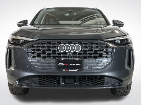 Used 2025 Audi Q5 Premium w/ Convenience Package image 25