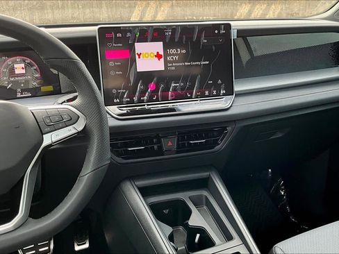 New 2026 Volkswagen Tiguan SE R-Line FWD image 6