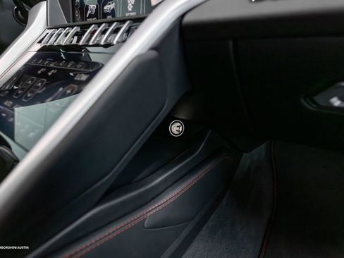 Used 2019 Lamborghini Urus AWD/4WD image 43
