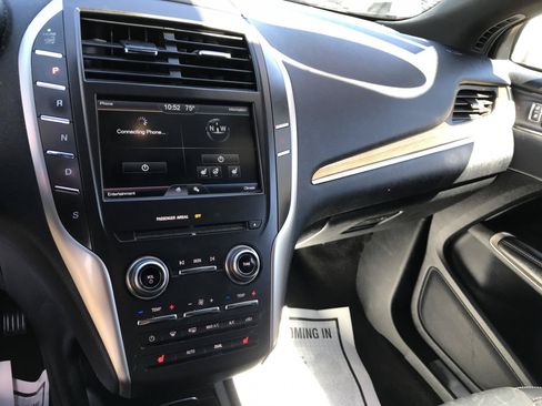 Used 2015 Lincoln MKC w/ Equipment Group 101A Select AWD/4WD image 15
