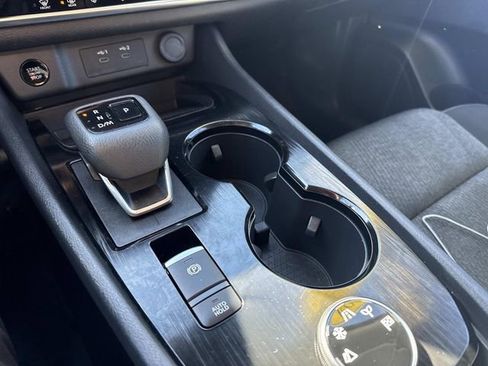 Used 2024 Nissan Rogue SV image 27