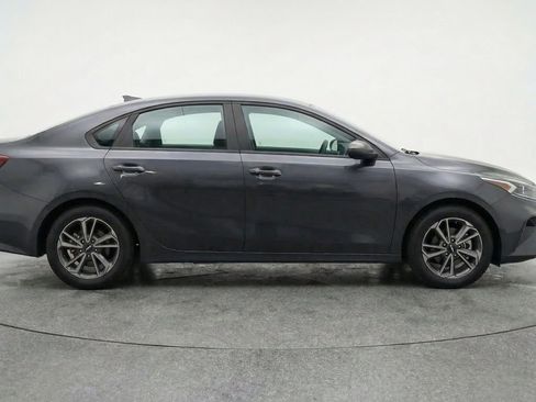 Used 2024 Kia Forte LXS FWD image 11