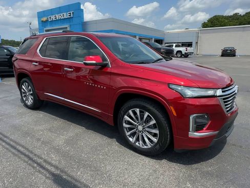 Certified 2023 Chevrolet Traverse Premier FWD image 2