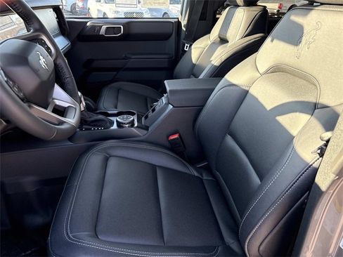 New 2025 Ford Bronco Badlands w/ Sasquatch Package image 21