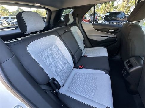 Used 2022 Chevrolet Equinox LS w/ LS Convenience Package image 26