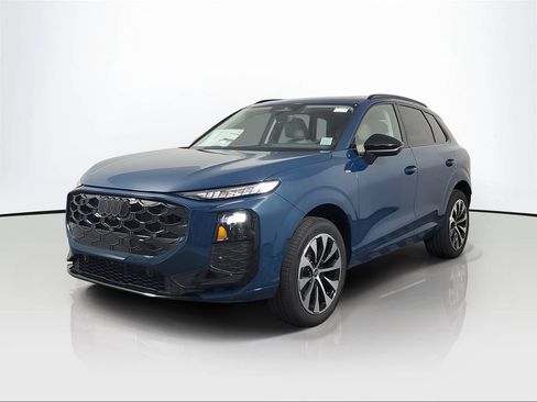 New 2026 Audi Q3 quattro 2.0T AWD/4WD image 3