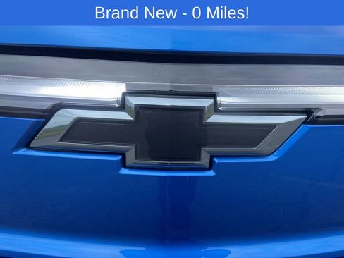 Used 2025 Chevrolet Silverado EV RST AWD/4WD image 32