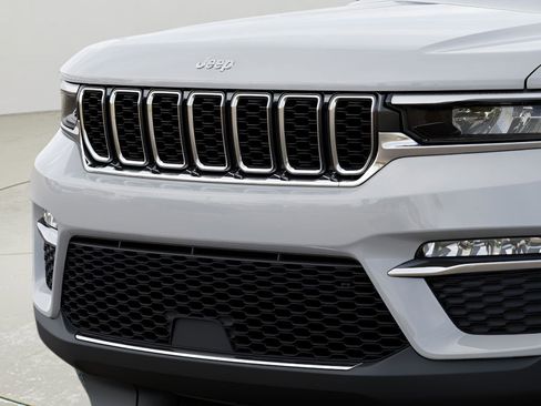 New 2025 Jeep Grand Cherokee Limited image 11
