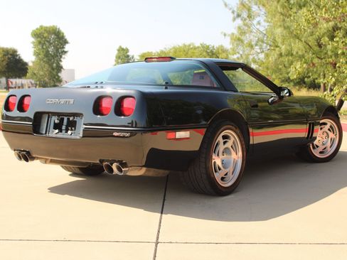 Used 1990 Chevrolet Corvette ZR-1 RWD image 15